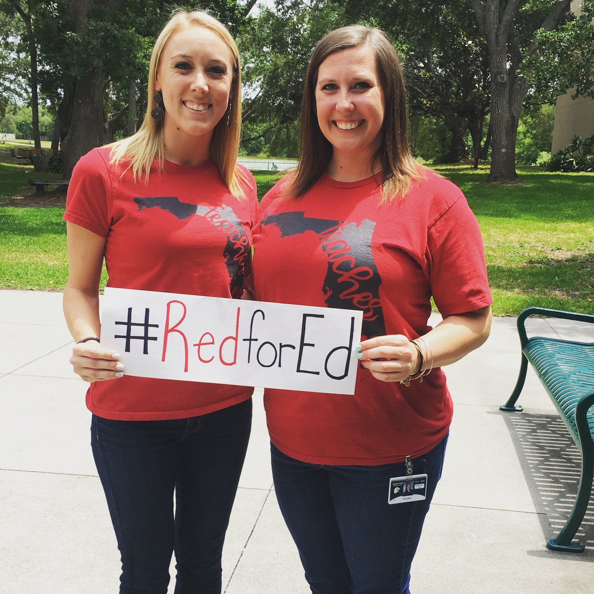 NReneau010's tweet photo. 🍎 #RedForEd #publicschoolproud #unionstrong #hillsyeah #teachertribe https://t.co/o0SWH0K78B