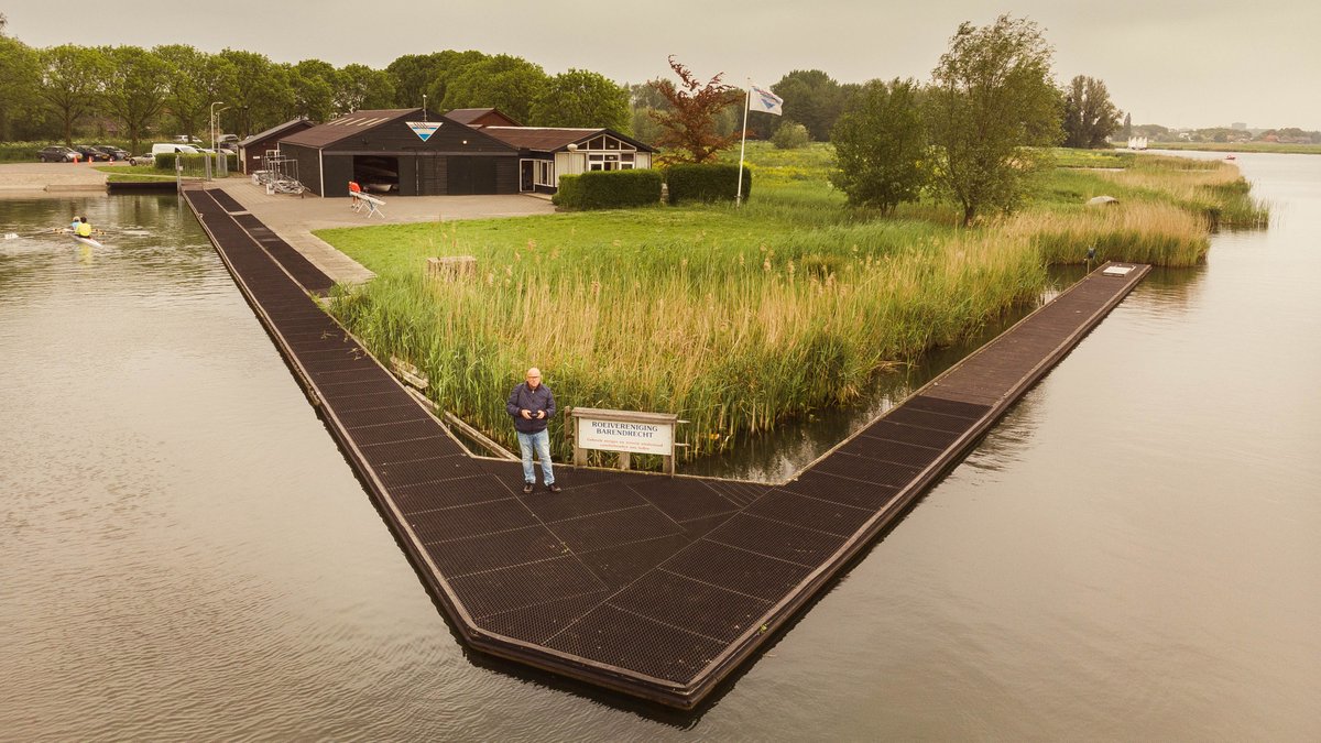 EdAldus's tweet photo. Gisteren heb ik met de #MavicAir foto's gemaakt van de start van de 24-uursrace van de zeeverkennersgroep in Barendrecht. Helaas was het bewolkt. #RocLight #Drone #Brandaen https://t.co/X2Dzb3yHB5