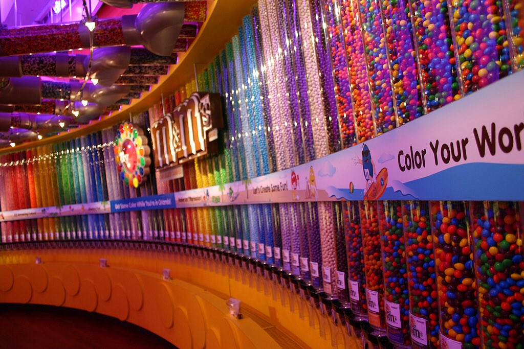 AMSTechGuy's tweet photo. Happy Friday! Have a safe and positive day everyone. #TheFloridaMall #MandMsWorld #TasteTheRainbow https://t.co/7lCOCZ549d