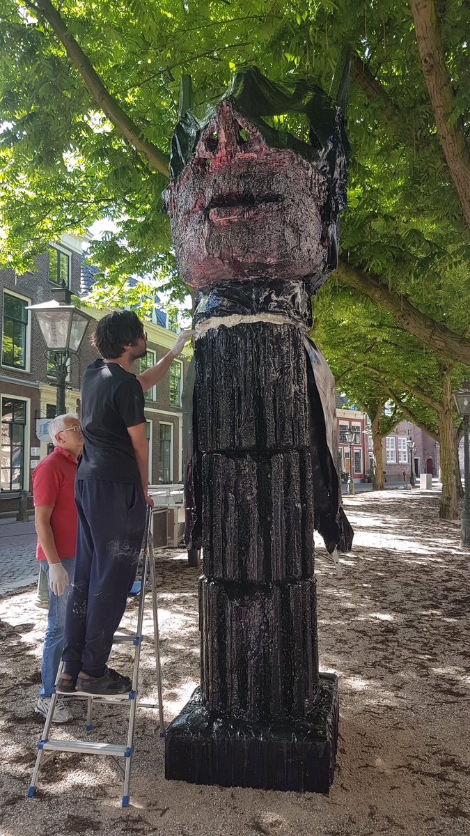 wieswies's tweet photo. Aan het werk bij de opbouw van @BeeldeninLeiden Opening op 17 mei #conceptsoftime @LeidenMarketing @RM_Oudheden https://t.co/enuMbsqC4e