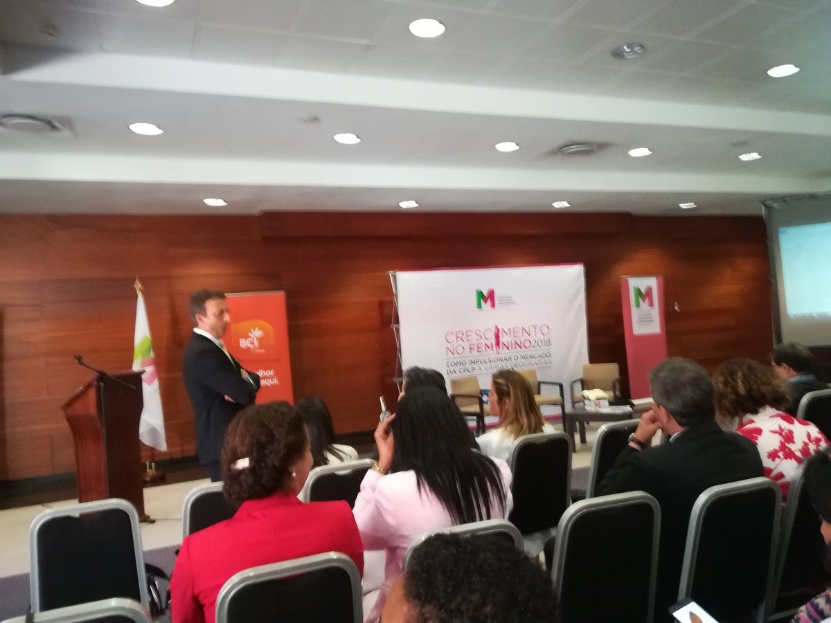 ammcjmoz's tweet photo. A AMMCJ, na Conferencia da Federacao das Mulheres Empresarias e Empreendedoras da CE-CPLP, realizada no Indy Village em Maputo. https://t.co/bCgtgkoSjk