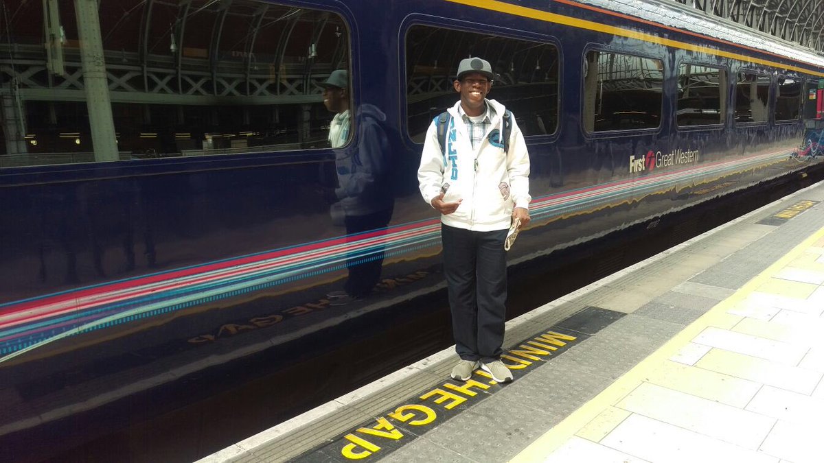 BLINK_Dance's tweet photo. BLINK are off to all the โBโ cities this week. Delsonโs hitting Bristolโs @mayfestbristol with an exclusive #ProjectPULLUP Dj set #unlimitedcommissions @weareunltd @Spiritof2012 @ShapeArts https://t.co/bakW5QjbKh