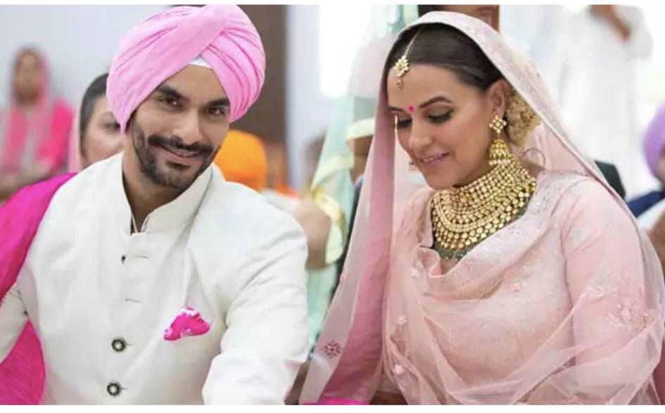 WedLista's tweet photo. We are not even over Sonam Kapoor's Wedding and yet another couple breaking many hearts.
Neha Dhupia and Angad Bedi have secretly tied the knot.
#WedLista #FashionForWedding #NehaDhupiasWedding #NehaDhupiaAngadBedi https://t.co/k2HSZrnzgQ