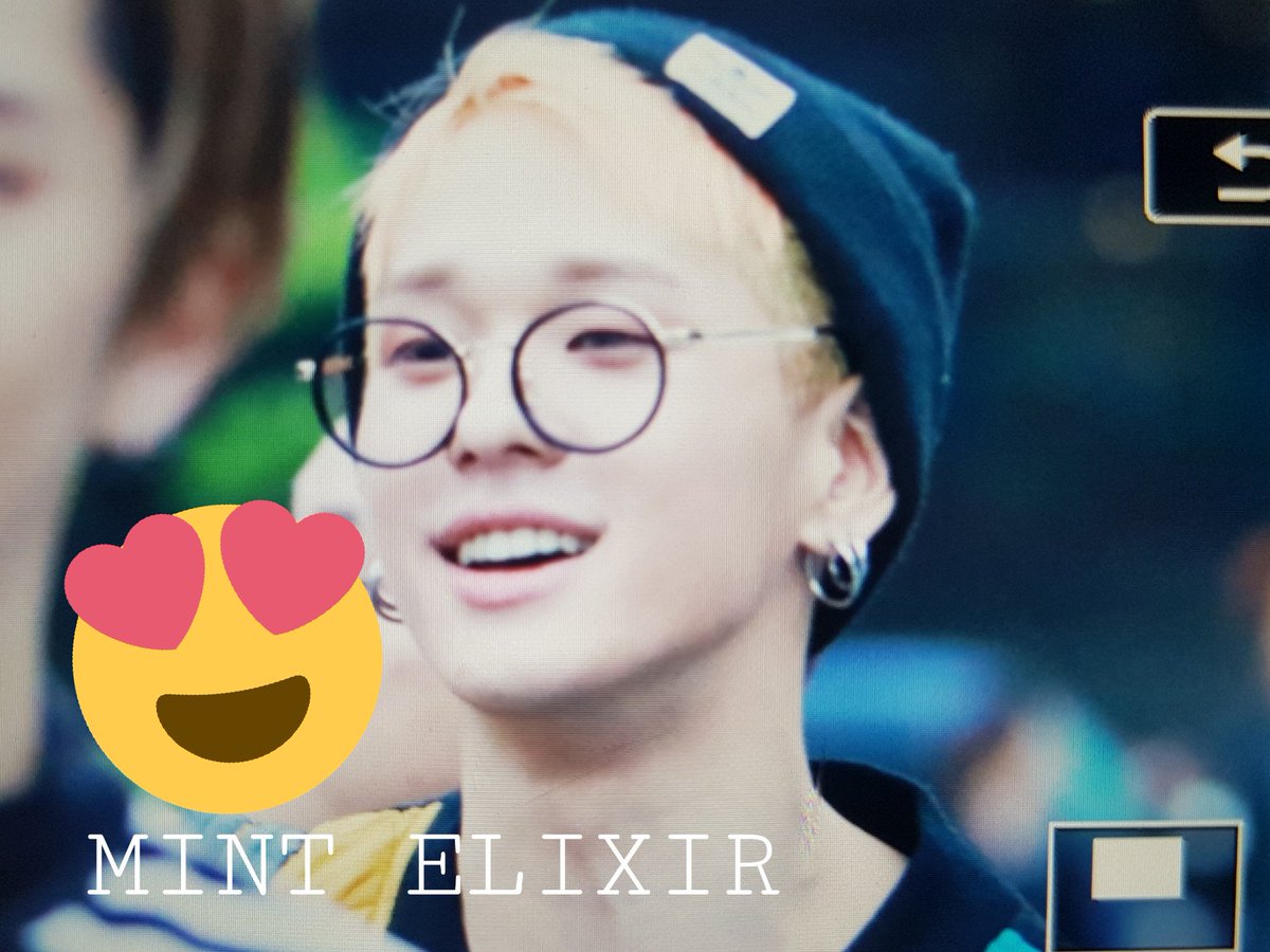MINT_ELIXIR_528's tweet photo. [preview]180511 뮤직뱅크 퇴근
#IMFACT #임팩트 #UNGJAE #웅재 #빛나
@imfact_twt https://t.co/OL0Xm0wqCi