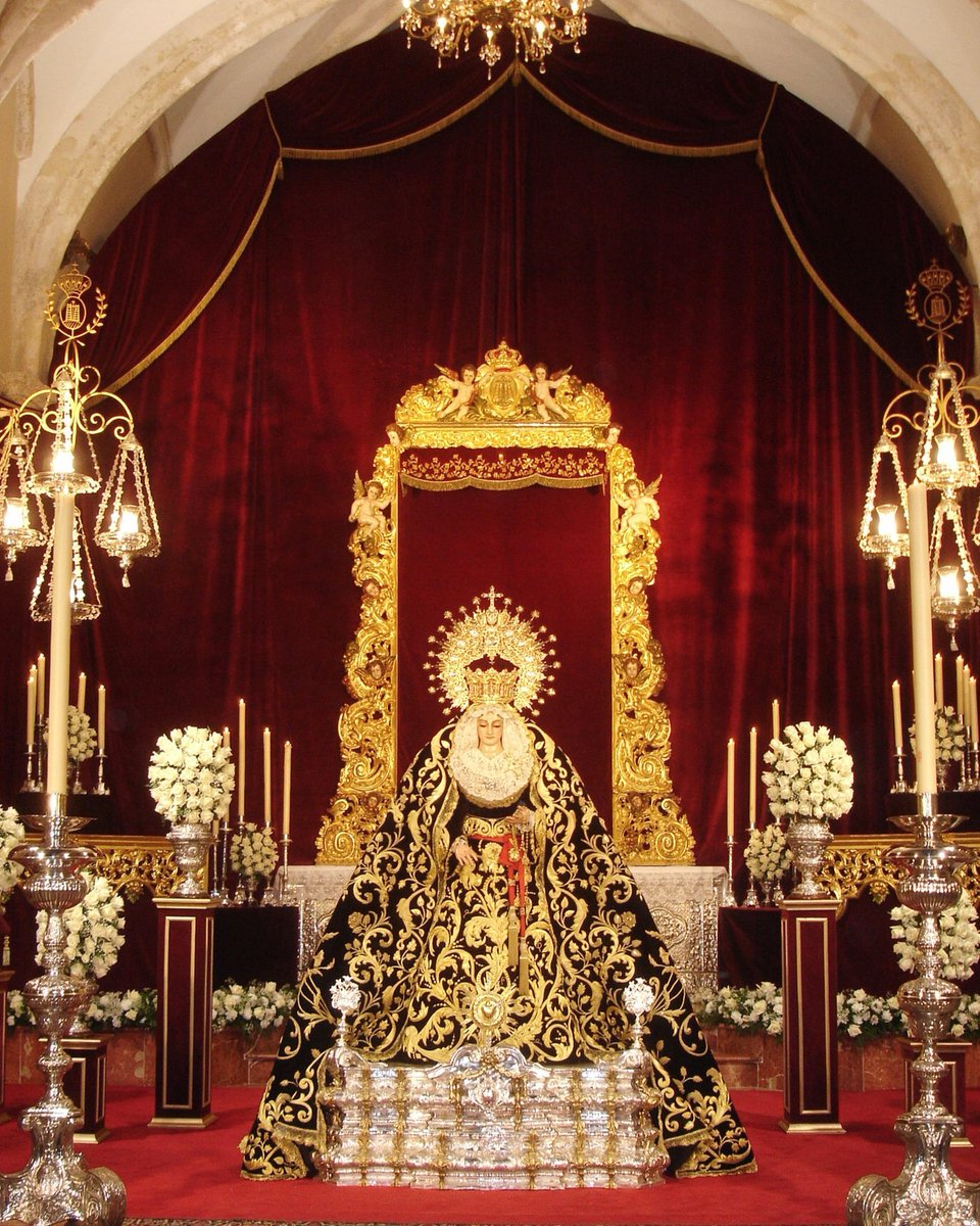MES DE MAYO, MES DE MARÍA.
FLORES PARA LA VIRGEN.

Día 11: Pide a Jesús y a María que te enseñen a orar.

Venid y vamos todos 
con flores a porfía 
con flores a María 
que Madre nuestra es.

#SoledadAlcaládelRío 
#StabatMaterDolorosa