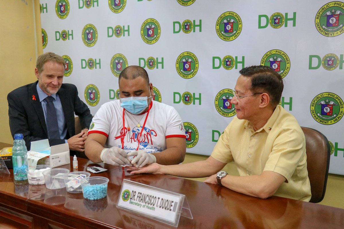 WHOPhilippines's tweet photo. WHO Philippines and the Department of Health (DOH) organize a workplace HIV screening in the DOH compound today as part of the early observance for #TheAIDSMemorial Day. Read more: https://t.co/9t4OPxGeEM #PIACM2018 https://t.co/jIrScJqAkU