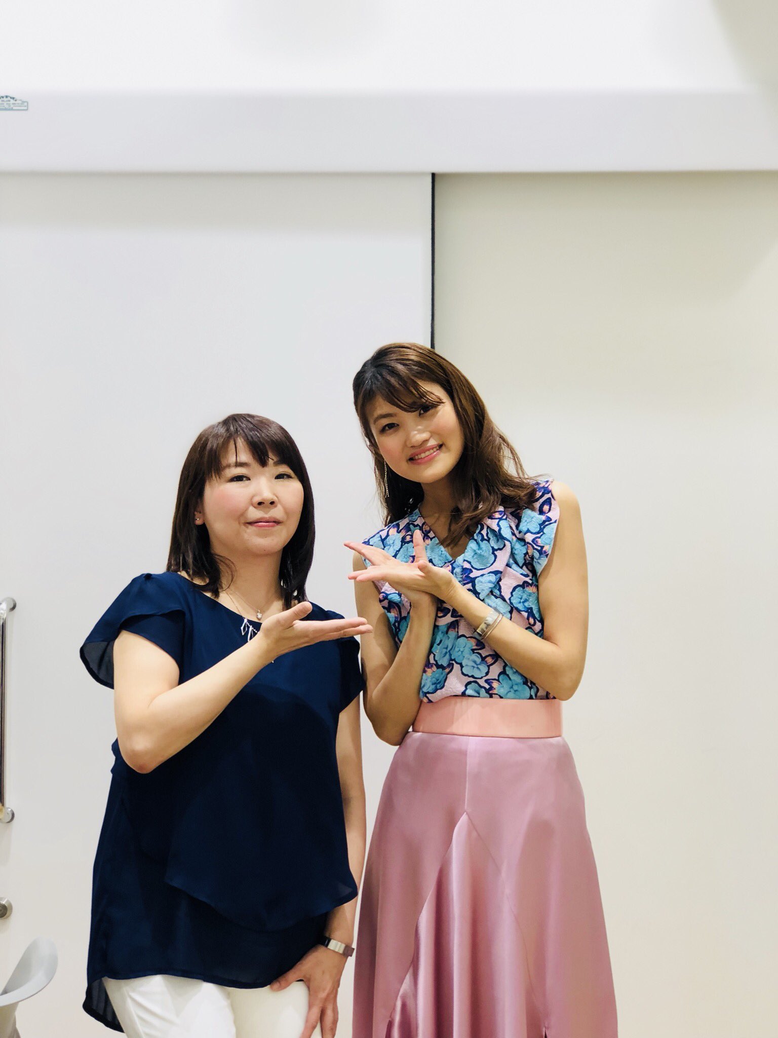 早見沙織 Official 金曜の夜を ステキな音楽と皆さんと過ごせました 音を彩ってくれた小西さんにも感謝 お越しいただいた皆様 どうもありがとうございました 5月29日のバースデーライブ 8月26日のアニメロサマーライブ これからも一緒に楽しみま