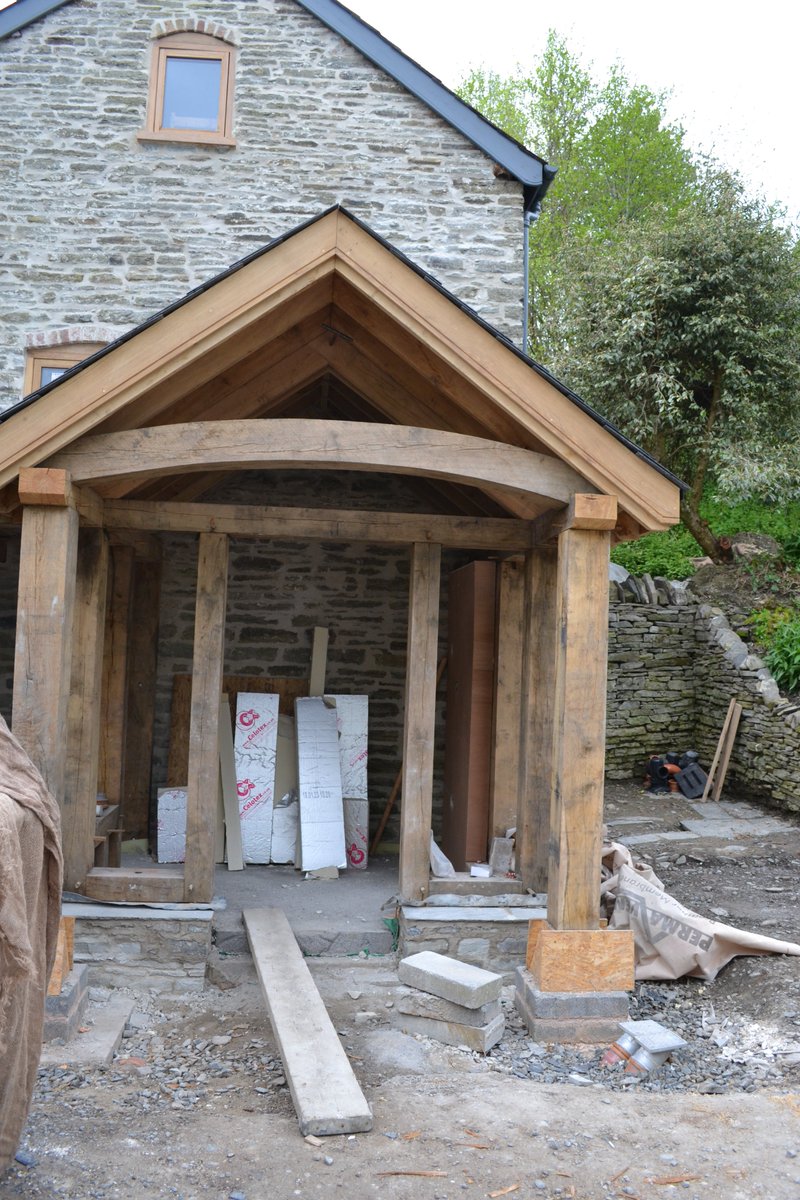 TBSkills's tweet photo. Things are progressing nicely at this beautiful old mill #oak #somuchtalentinourteam https://t.co/afj2TsTNL0
