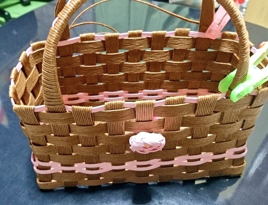100均クラフトバンド8選 ダイソー セリア 簡単なミニかごの作り方を動画で紹介 Yotsuba よつば