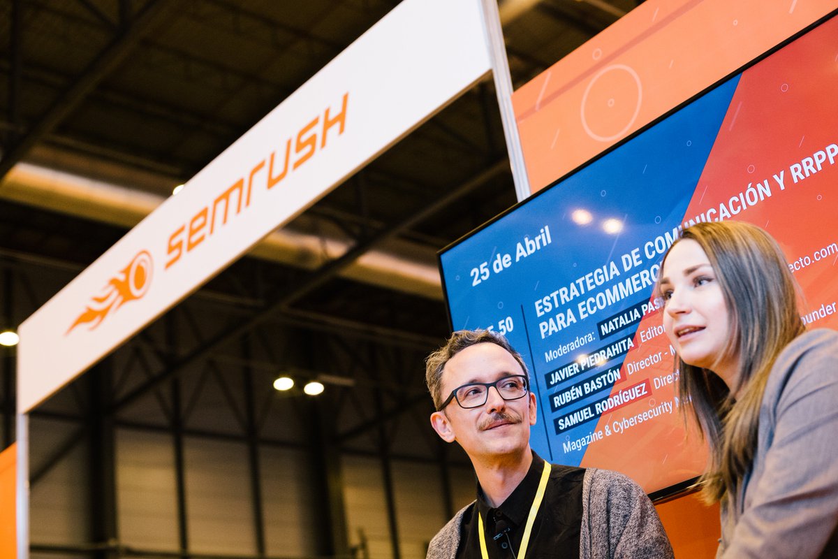 semrush_es's tweet photo. Disfrutamos un montón en nuestro stand en #SEMrushRoom entrevistando a empresarios de importantes compañías internacionales como Amazon, IKEA, Zalando, Goldcar, entre otras🔝 
Si quieres revivir esos momentos, estáte atento a nuestros videos📽️😊 https://t.co/tZJk0u1OaT
