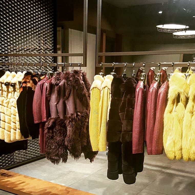 bizzon_'s tweet photo. #BİZZON #fashion #leather #furfashion #bizzonleatherfur https://t.co/ljcYTPvfZK