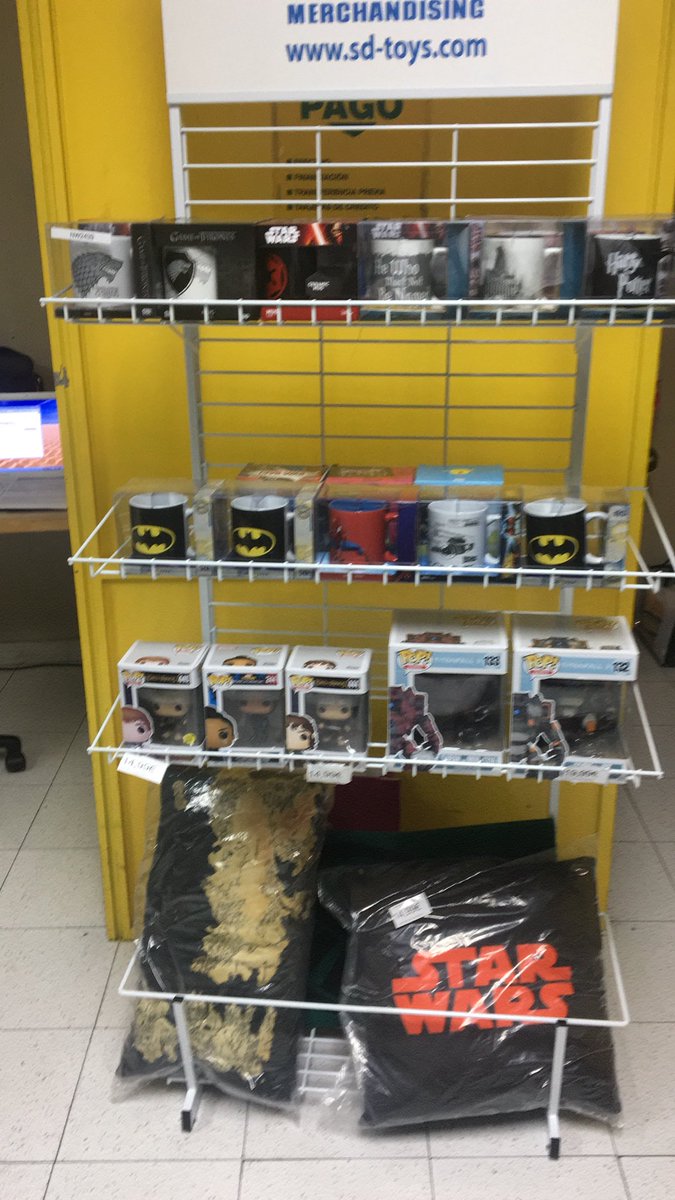 PcBoxCastellon's tweet photo. Acabamos de recibir el nuevo producto para nuestro #FrikiBox ☺️☺️ si os gustan las series de HarryPotter GoT o #StarWars Ya sabéis donde venir☺️☺️😍 #IloveVerde https://t.co/rYKKZWEVXg