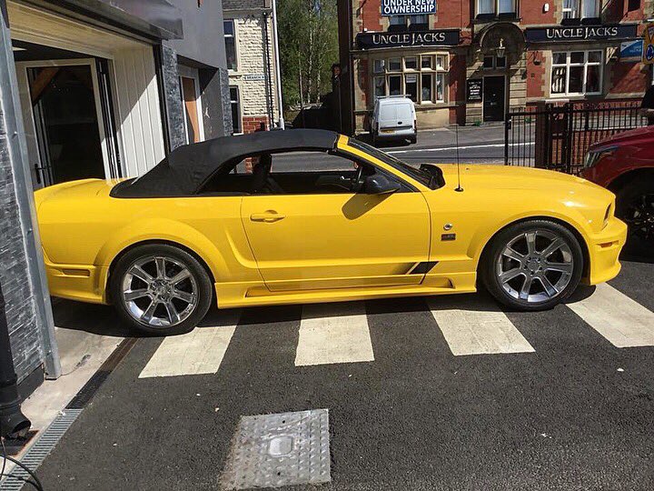 FUNMotorGroup's tweet image. Roof down or Roof up on the Mustang?
Which do you prefer? Comment below ⬇️⬇️⬇️
•
•
•
#fordmustang #mustang #covertible