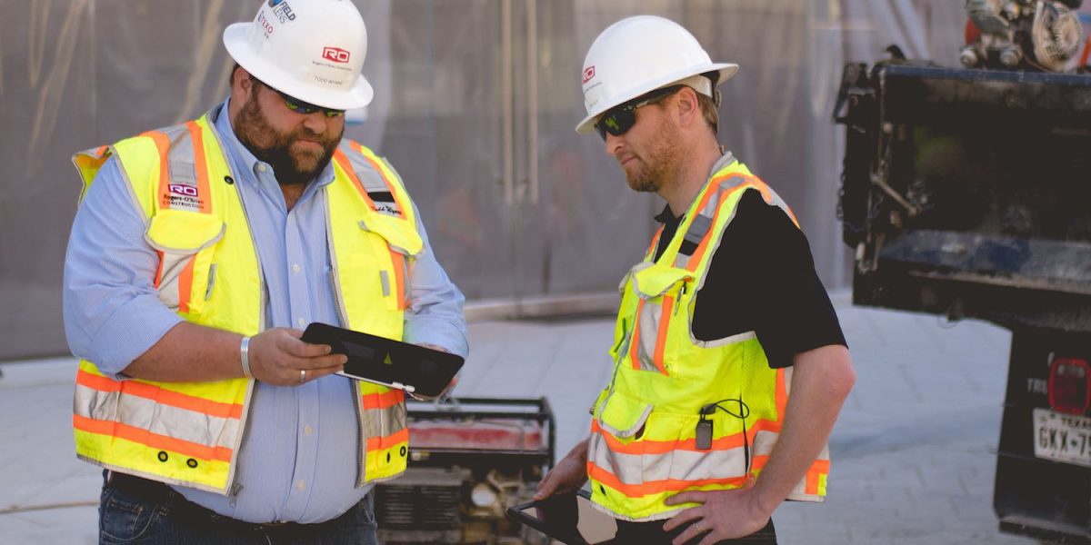 9to5mac's tweet photo. iPads save $1.8M a year and 55,000 person hours, says Dallas construction firm https://t.co/0nnDY9GN79 by @benlovejoy https://t.co/4hVYjA7Yew
