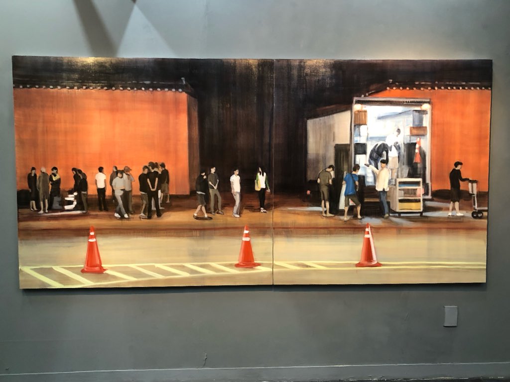 합정지구에서 개최된 박진아 작가의 개인전 <사람들이 조명 아래 모야있다>(4.14~5.11)이 오후 8시를 기해 막을 내렸습니다. 미술세계는 전시를 놓치신 분, 그리고 전시에 대해 더 알고 싶은 분을 위해 무언가 준비하고 있습니다. 6월호를 기대해 주세요!
