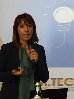 sfc_it's tweet photo. Progetto #COMTECH. Come cambia il lavoro: da economia della conoscenza a economia della creatività. Ruolo decisivo #ITS40 e contaminazione dei saperi per sostenere nuovi approcci formativi in azienda e università.
@Confindustria @panuccimar @LuigiSerra2 https://t.co/JhPEXlPBgV