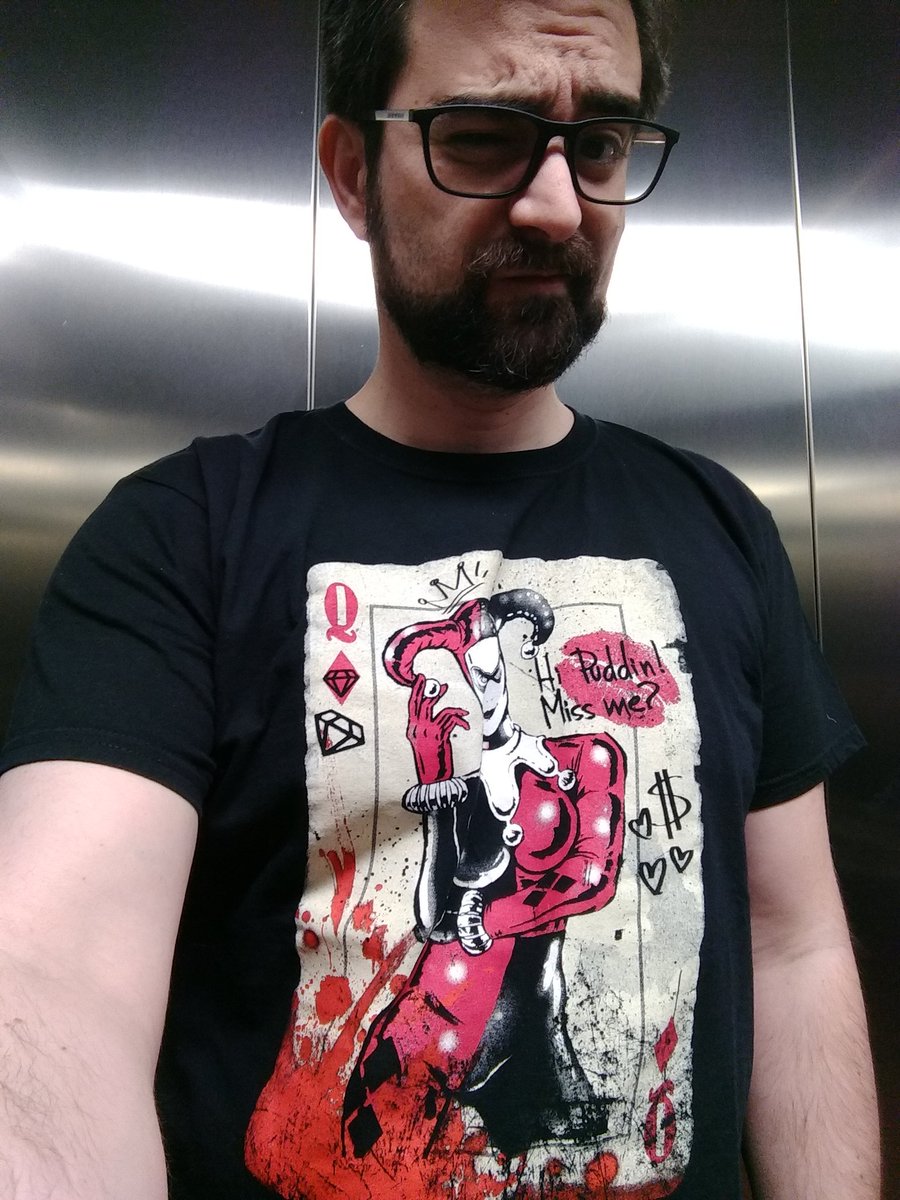 Hoy mi jefe me ha dicho que no lleve esta ropa, que voy provocando...