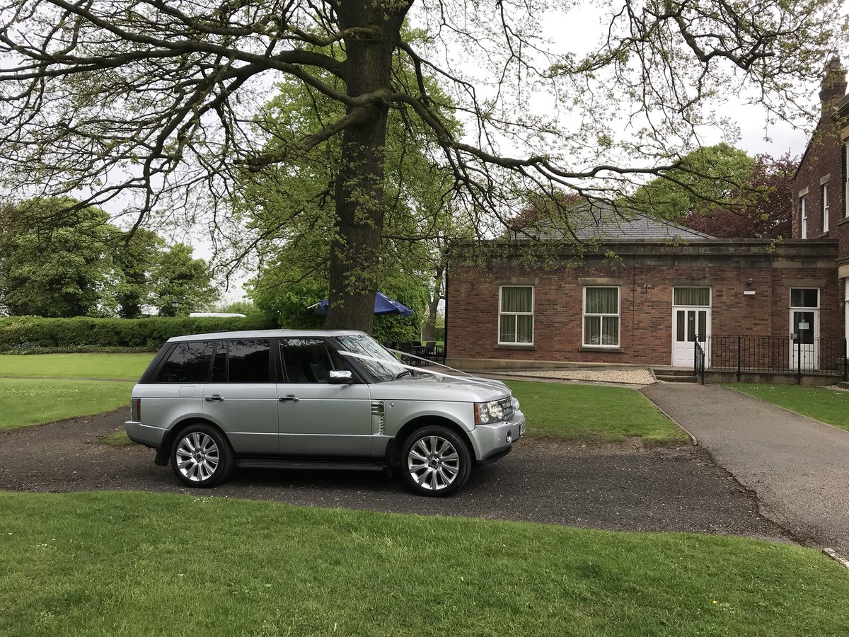 Sophisticars's tweet photo. A few photos from one of today’s #weddings @TheGardenRoom1 in our #rangerovervogue #leylandweddingcars #lancashireweddingcars #sophsiticars #chauffeurdrivenrangerover #rangeroverhirelancashire https://t.co/8e94nZN9VK