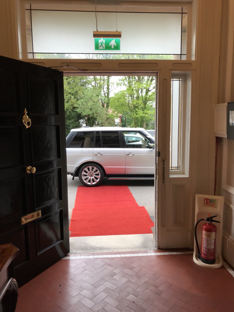 Sophisticars's tweet photo. A few photos from one of today’s #weddings @TheGardenRoom1 in our #rangerovervogue #leylandweddingcars #lancashireweddingcars #sophsiticars #chauffeurdrivenrangerover #rangeroverhirelancashire https://t.co/biATdib9hb