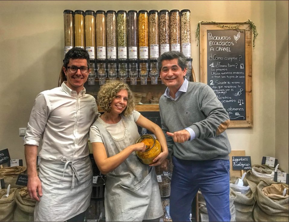 naturaletha's tweet photo. ¡Gracias a todos los que asististeis a nuestra apertura! Aquí os dejamos algunas fotos de los asistentes! Muchas gracias a @rutapaspain , @PepeluArteSacro @GyMbyPepelu, @curiososevi y @NuVallejo y a todos los que os pasásteis por acompañarnos.
#Naturaletha #eco https://t.co/lEvO2A4WRc