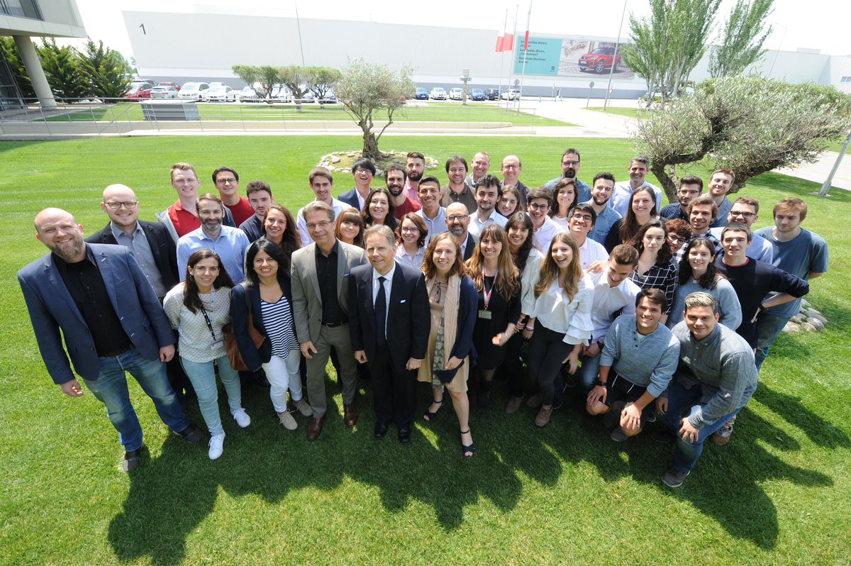 carnetBCN's tweet photo. 9/5: Presentation of the 4th Edition of Creative Lab. Students of @eseiaat_upc has shown amazing projects developed in collaboration with @tuSEAT & @Volkswagen. Good job! #TalentResearch #FutureMobility @la_UPC @VW_es https://t.co/u3mKvLPXYa
