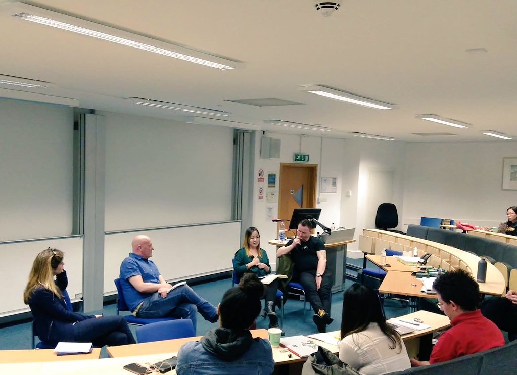akyau's tweet photo. On panel talking to @UniofBath management PhD students about creativity in research- in research ideas, data collection or creative representation of your work in conferences and journals. #creativityinresearch https://t.co/leTlqzWY1F