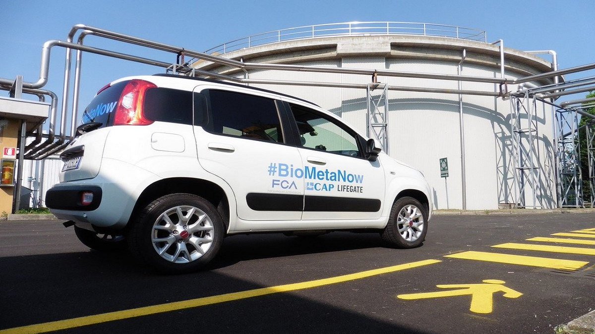 BiogasChannel's tweet photo. Besides new vehicles, #biomethane can also improve the environmental performance of vehicles already registered in #Italy 👉👉 https://t.co/jp1ukQmss9 | @fcagroup #BioMetaNow 🚙🚕🚗✅ https://t.co/nVK9glU5Zm