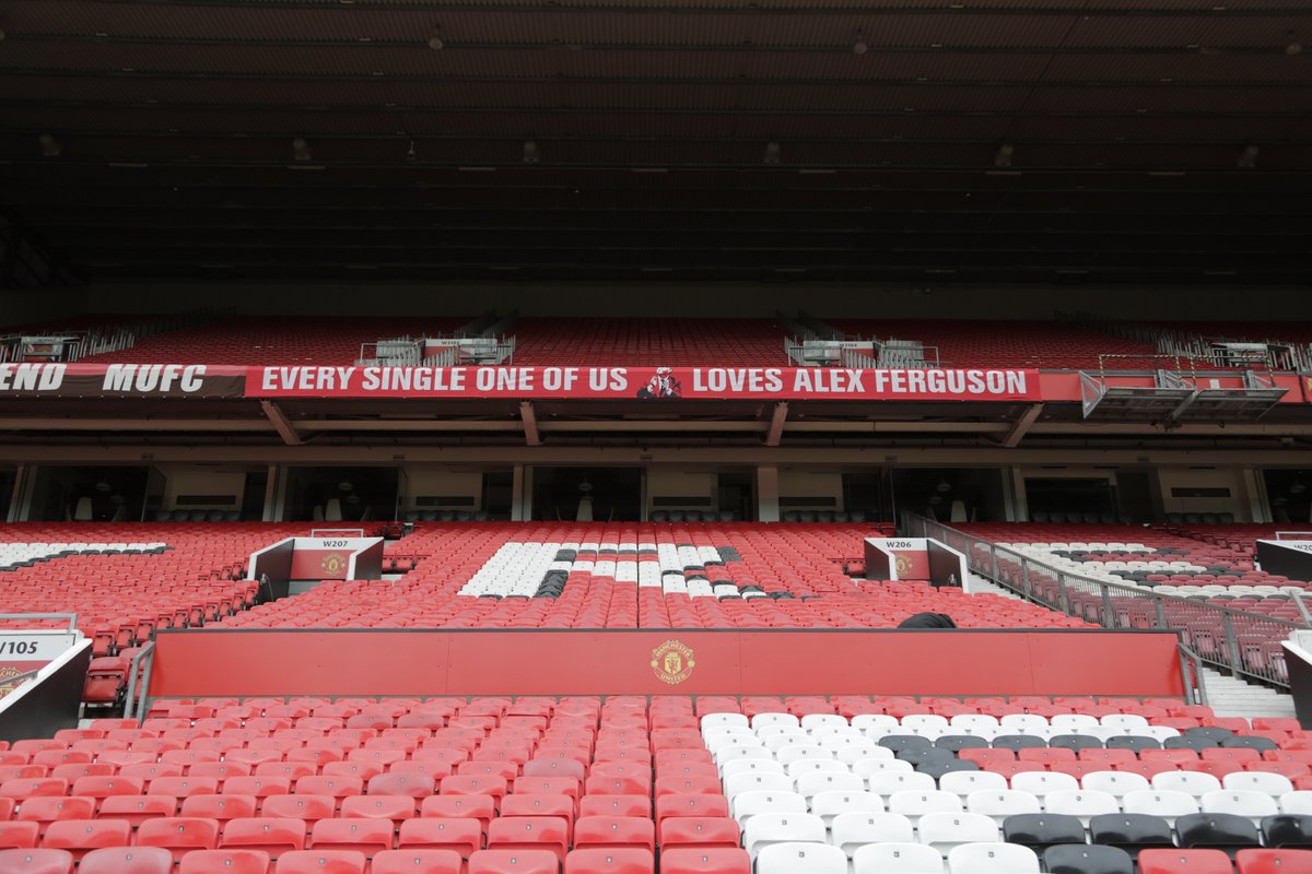 SEF_MUFC's tweet photo. A #mufc fans show of support and love for Alex Ferguson will be in place on the Stretford End for Sunday's game. #mufc https://t.co/WieEZwFvQq