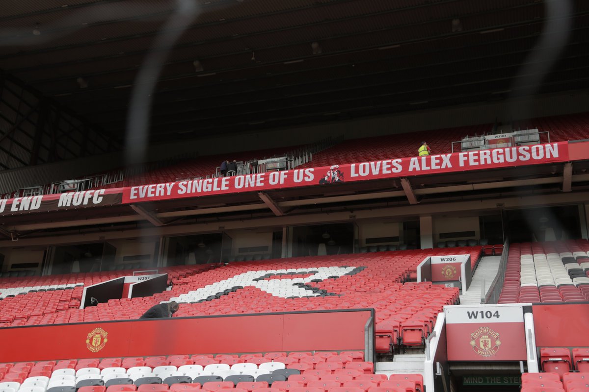 SEF_MUFC's tweet photo. A #mufc fans show of support and love for Alex Ferguson will be in place on the Stretford End for Sunday's game. #mufc https://t.co/WieEZwFvQq