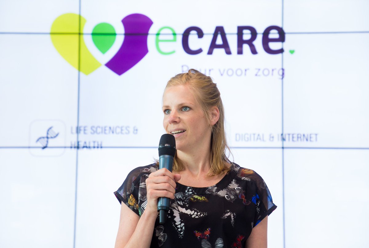 ecarevoordezorg's tweet photo. Ecare was deze week aanwezig bij het speeddating event van de UT Challenge, onze coaches hebben studenten met geweldige ideeën en prototypes een stapje in de juiste richting geholpen. Erg leuk om zoveel innovaties en enthousiasme te zien! https://t.co/IbQV03BRU2