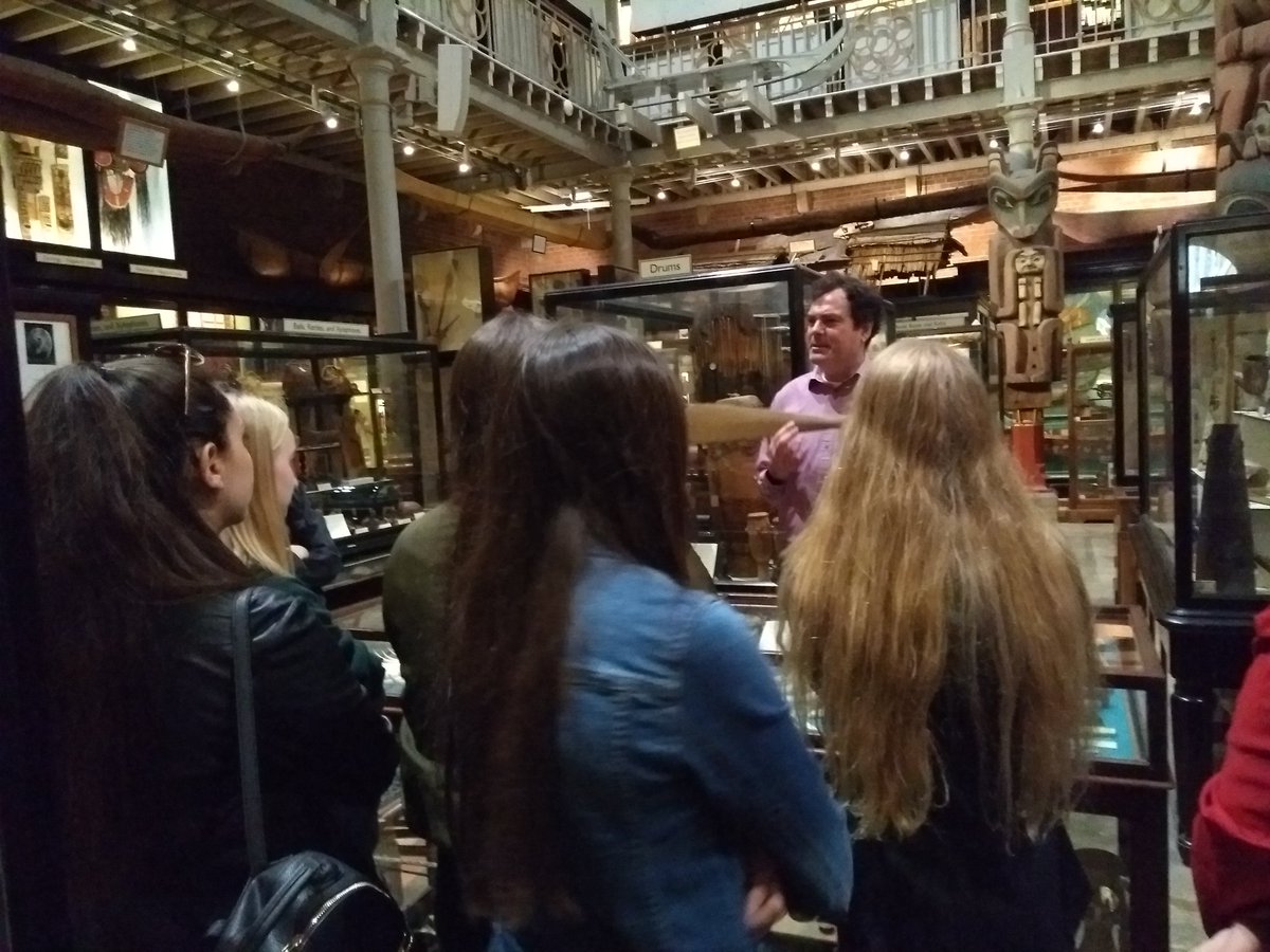 StAnnesOutreach's tweet photo. Great to have some Year 10 students visiting @StAnnesCollege today from @Castle_View in Sunderland. We've just had a fantastic object handling session @Pitt_Rivers! @OxOutreach https://t.co/WvBjsuXfc8