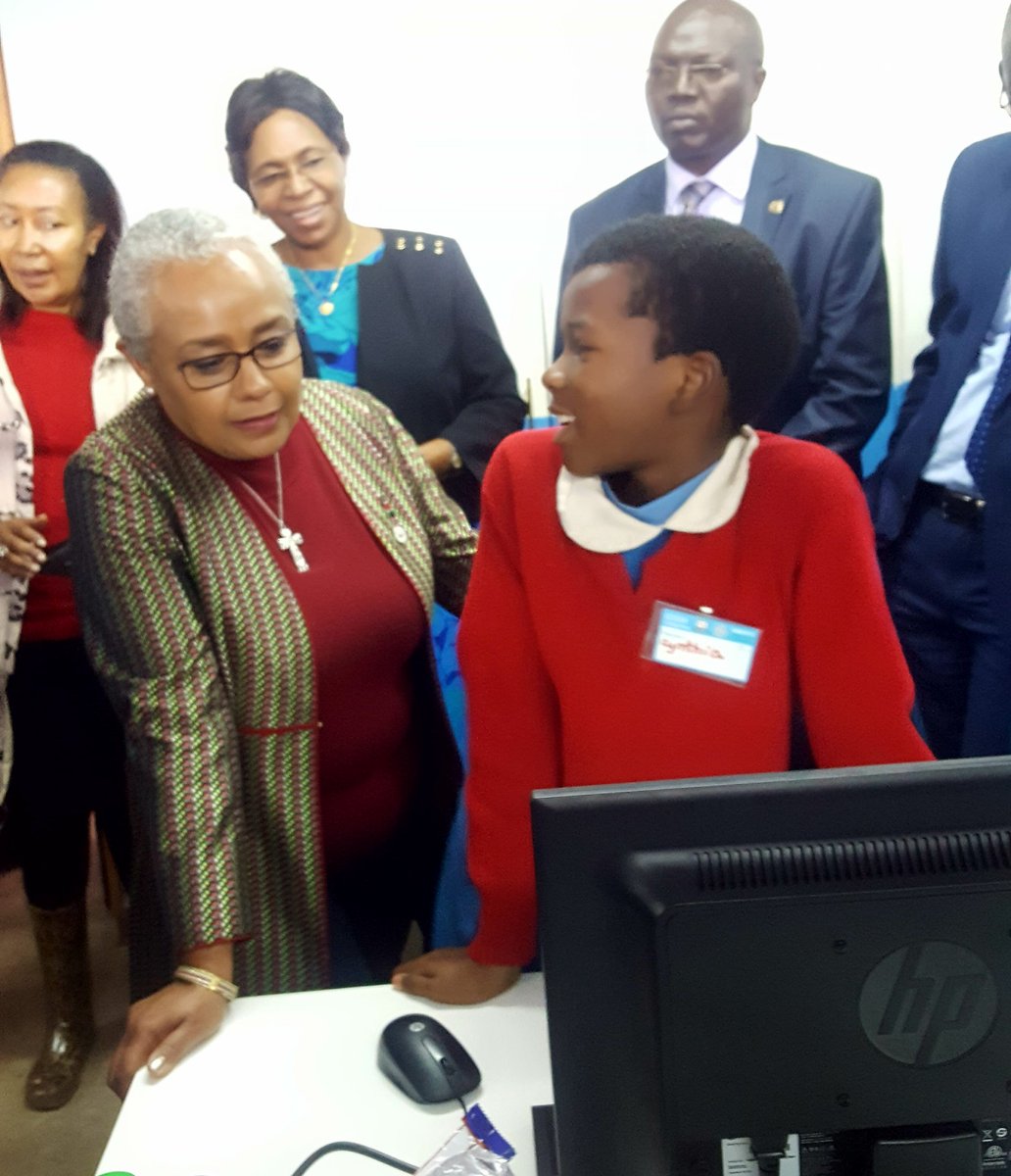 Gathoni_CIO's tweet photo. The #coding project for students was to create a campaign towards #PandaMitiPendaKenya  tree planting initiative. This @hope2shine star did her code so well &amp; got a chance to explain it to @FirstLadyKenya during @GE_Africa mentorship session. #GirlsWhoCode  
#FirstLadyAtShofco https://t.co/KYsg7hYRjL