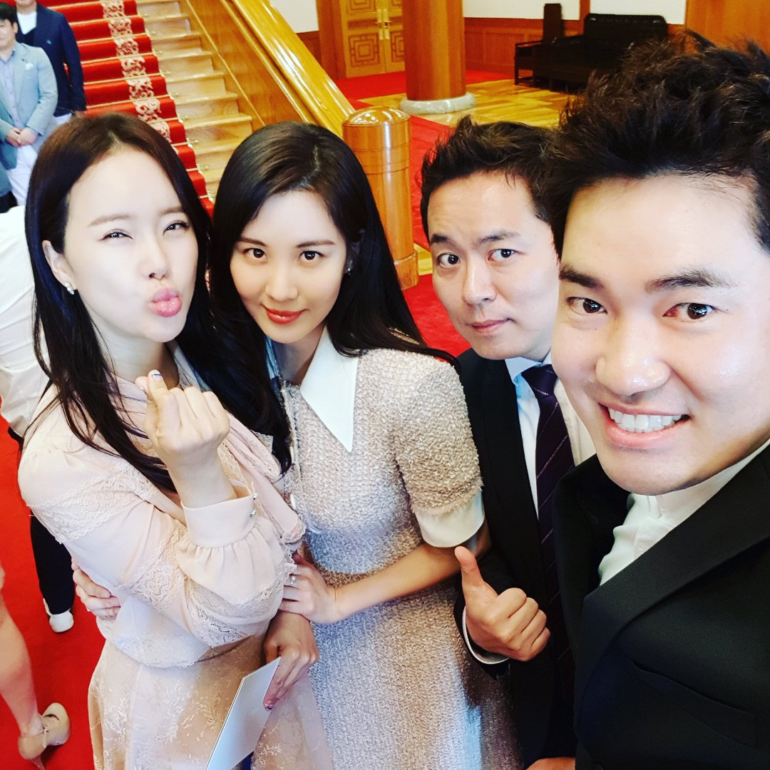 seo juhyun from hanshinent's instagram update
instagram.com/p/BiorFuHFrPy/
#서주현 #서현 #seohyun