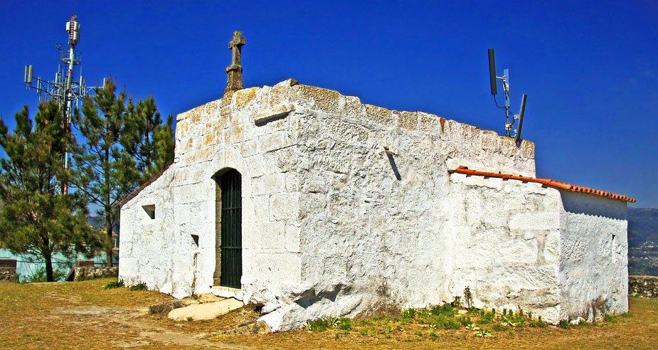 faceroute's tweet photo. Sobe ao Monte de Santo Ovídio e maravilha-te com a herança histórica e natural da região! Tens 4 spots para explorar! Visita a Capela de Santo Ovídio, toda em pedra, construída no século XVI. Não percas! https://t.co/6QfWxN1sKf
#faceroute #pontedelima #portugal https://t.co/2jvCM7GtdS
