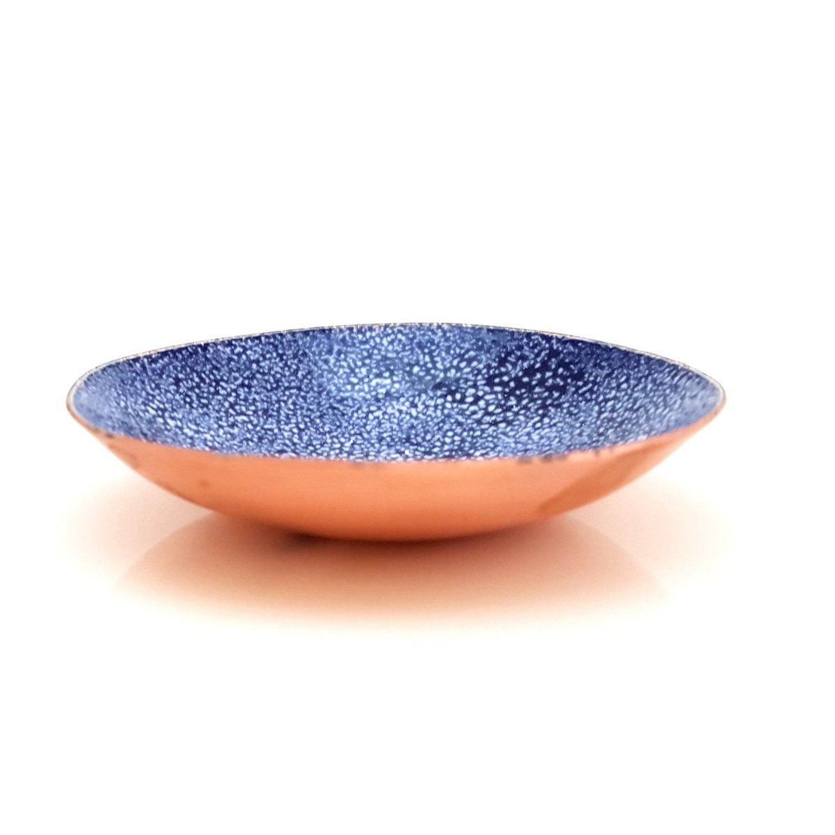 MaisyPlum2's tweet photo. Midnight Blue Round Enamel Ring Bowl https://t.co/JZRd47diPf #tweeturbiz #QueenOf #AtSocialMedia #SBS #londonislovinit #eshopsuk #OnlineshopRT #womaninbiz #87RT #FlockBN #RingDish https://t.co/gtXGg2ZoBb