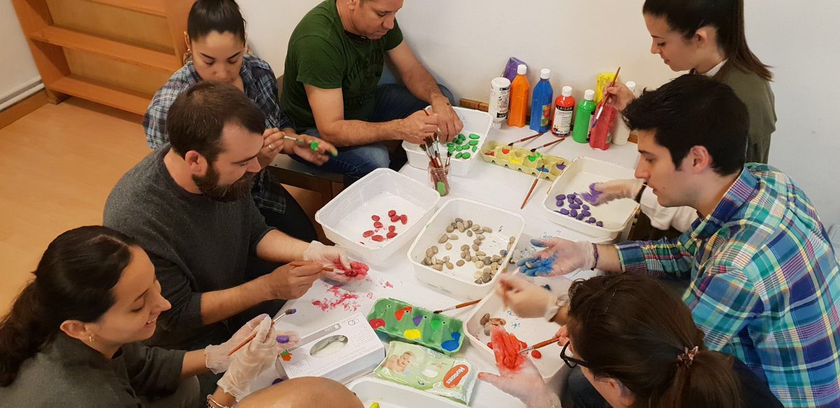 ainigog's tweet photo. Darrera reunió de curs de 1r C. d.Infantil a Virolai Grimm. Un moment més per a compartir amb les famílies il.lusió, feina, creativitat, riures i somriures. @EscolaVirolai https://t.co/SZdIIWgwBh