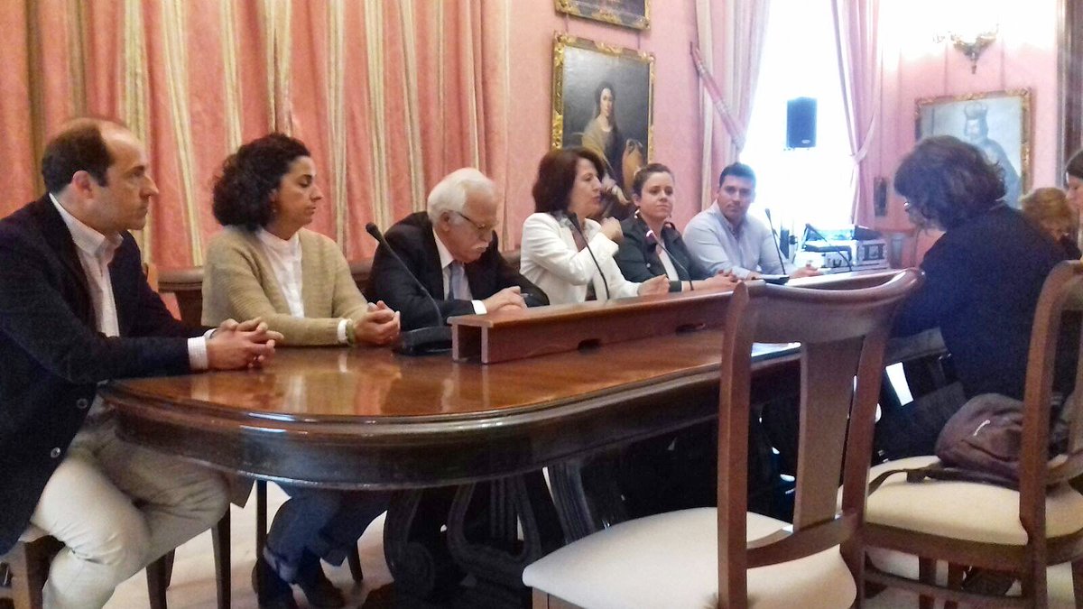 funddonbosco's tweet photo. La @funddonbosco participa en la presentación en el @Ayto_Sevilla de la "IV Acción global ciudadana" por parte de @poligono_sur
La Fiesta de la #PrimaveraSur tendrá lugar el sábado 12-may. Cierra las actuaciones del 4º año del Proyecto de Intervención Comunitaria Intercultural. https://t.co/LKtXoF8gjm