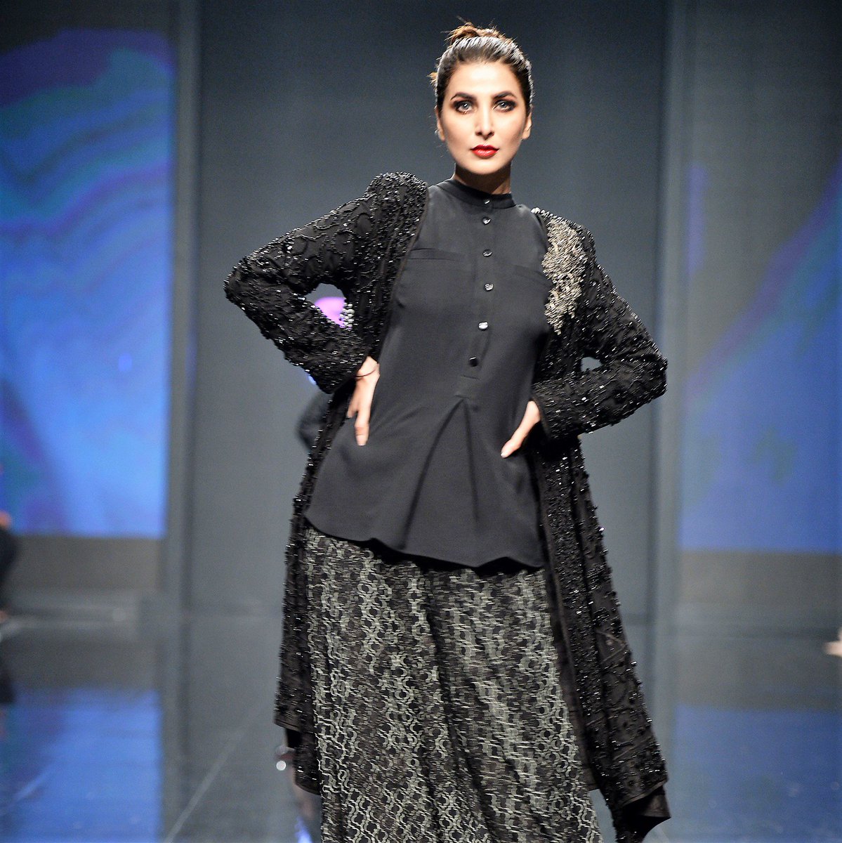 MediaSpringPk's tweet photo. #FlashbackFriday @habib_areeba for #HSY at #PSFW18 https://t.co/w9WXueE94B