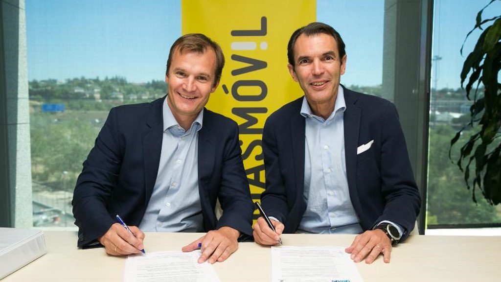 Maini01's tweet image. Orgulloso de anunciar un nuevo acuerdo con @Ericsson_es para la extensión y modernización nuestra red #móvil. El @grupomasmovil da un paso más para ofrecer una gran experiencia a nuestros clientes en 4G y #5G.

MÁS cobertura
MÁS velocidad
MÁSMÓVIL 😉

➡ goo.gl/Q8V2HR