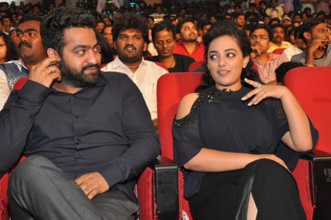 NithyaOffcial's tweet photo. @tarak9999 @KeerthyOfficial Nice Gesture Tarak https://t.co/GElp0Mg19g