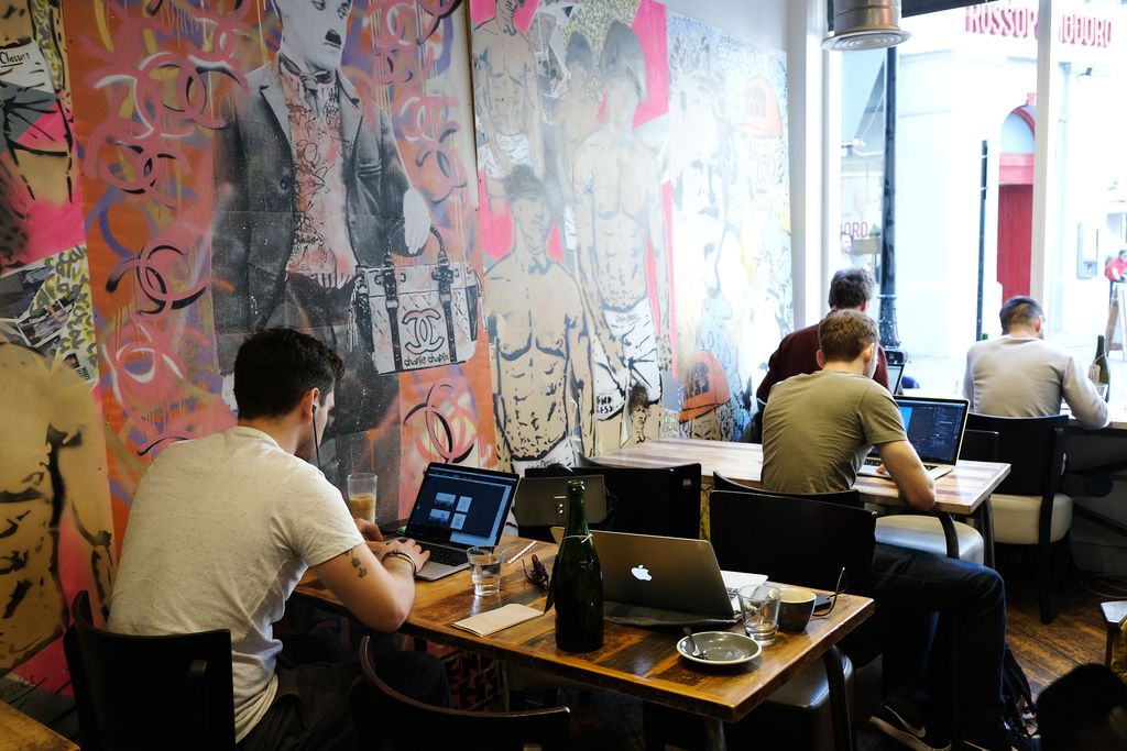 timberyarduk's tweet photo. Just a few hours until the weekend!
#coworking #timberyarduk #tyuk #coventgarden #sevendials https://t.co/c5PVpNgO1C