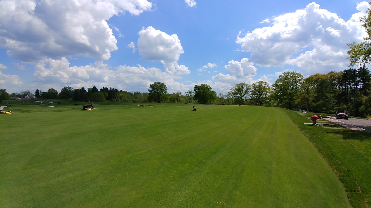 ColdstreamTurf's tweet image. Just 2 weeks until Coldstream's new driving range and practice facility opens.  Grounds staff is working hard at finishing the details.