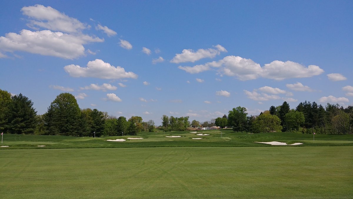 ColdstreamTurf's tweet image. Just 2 weeks until Coldstream's new driving range and practice facility opens.  Grounds staff is working hard at finishing the details.