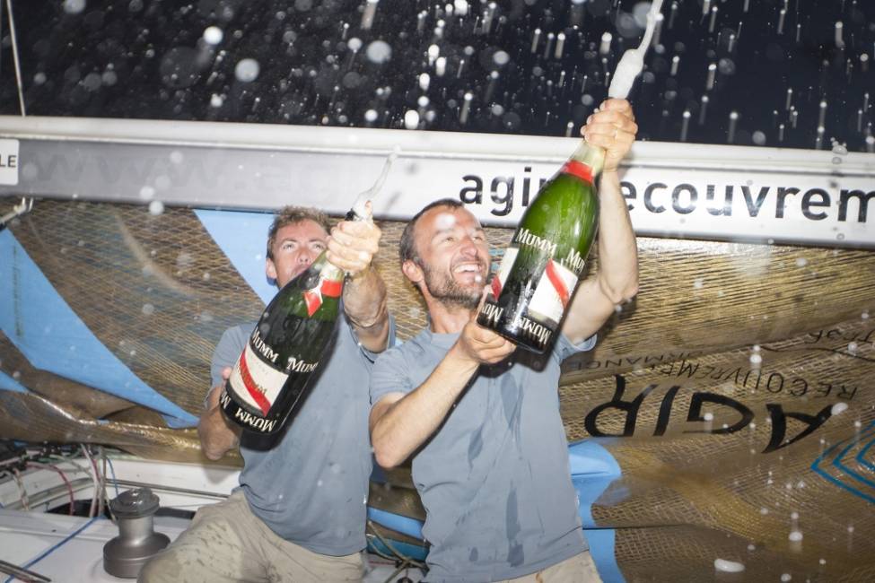 <a href="/hardy_adrien/">Adrien Hardy</a> et <a href="/ThomasRuyant/">Thomas Ruyant</a> ont remporté la nuit dernière la 14e édition de @AG2RLMTransat bit.ly/2rB0fWa