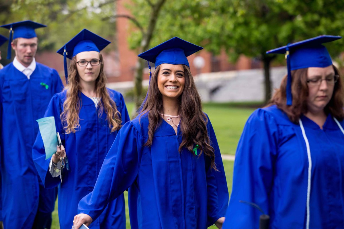 EMU_News's tweet image. Some of our grads offer reflections on college life and beyond with the Daily News Record goo.gl/nZYkcL #EMUview