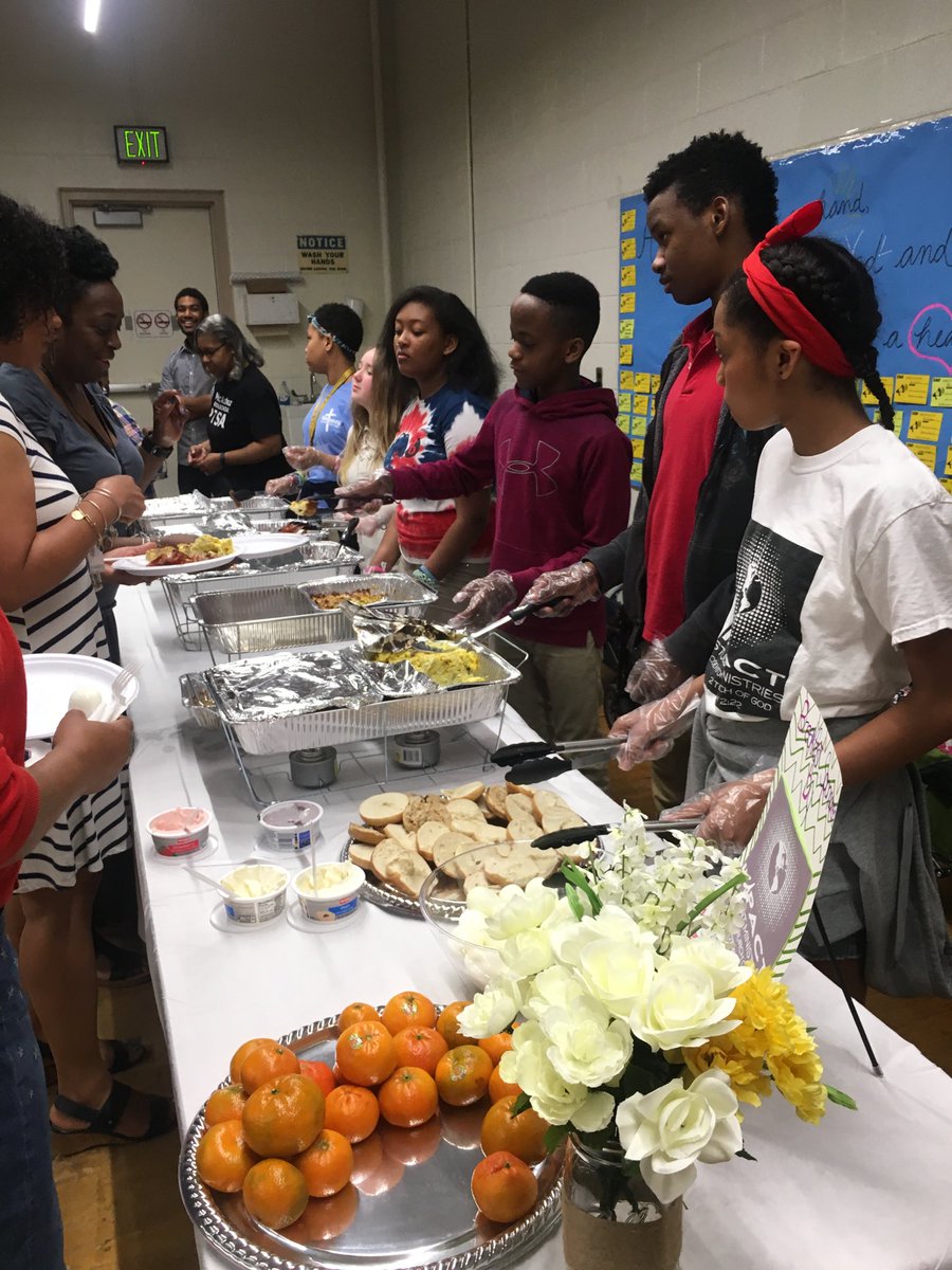 MacArthurAACPS's tweet photo. A Friday morning breakfast is a great way to cap off TEACHER APPRECIATION WEEK! Thank you PTSA and Impact Student Miniseries Odenton Church of God. https://t.co/MTN0KvfFvB