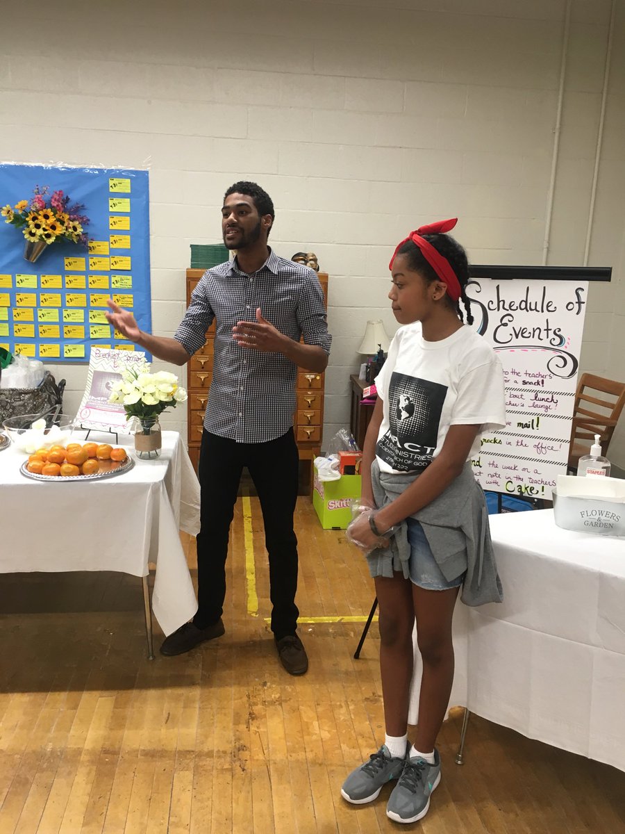 MacArthurAACPS's tweet photo. A Friday morning breakfast is a great way to cap off TEACHER APPRECIATION WEEK! Thank you PTSA and Impact Student Miniseries Odenton Church of God. https://t.co/QRYjL7ICj1