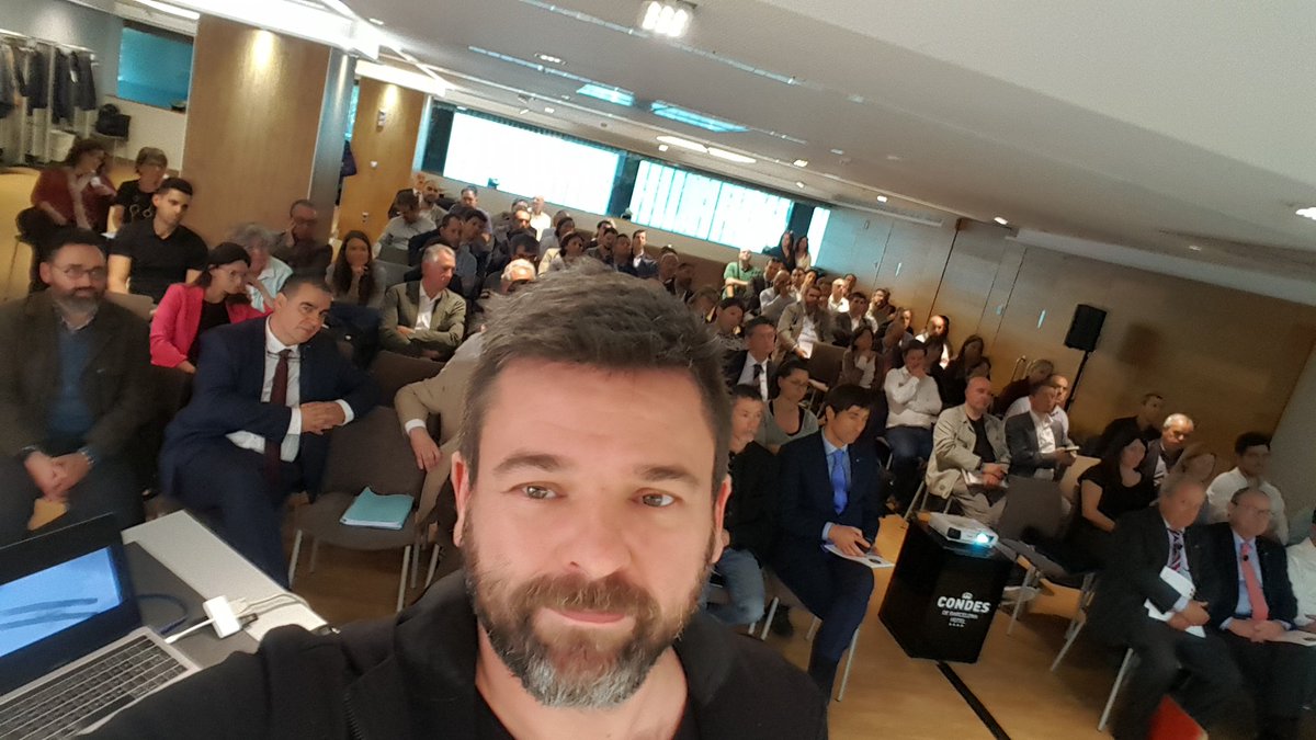 SergiCorbeto's tweet photo. Gracias a @thyssenkrupp @thyssenkruppES @consellCAF @Hortengallego @Espectalium por una organización, convocatoria, audiencia, ponentes y flow EXCELENTES.

Y ahora... bombas, bombas... y ACCEDAMOS al futuro ya.

#gapjumping
#traumas
#customerintimacy
#maxmola
#accesibilidad https://t.co/qlyYXMFKLf