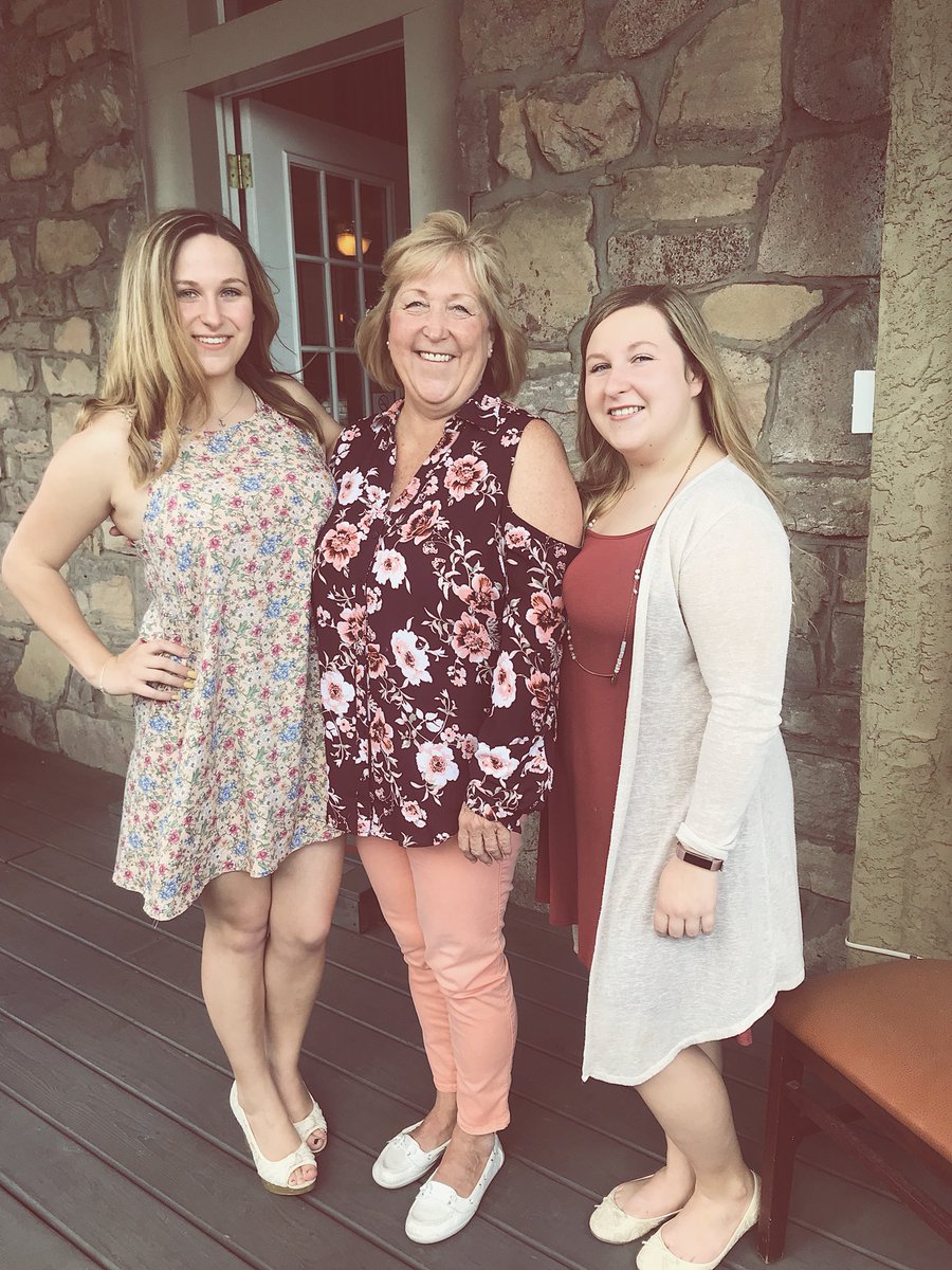 ambermorgan1997's tweet photo. happy mother’s day to the strongest, amazing, and cutest mother of them all! i love you #fox29goodday #mothersday #motherstrong https://t.co/OS2GtNdM4q