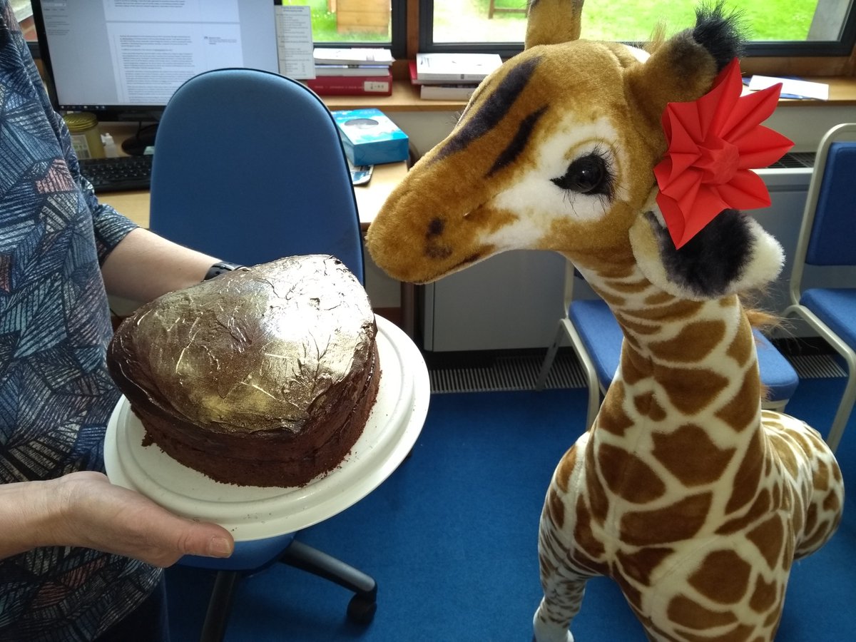 LucyCavLib's tweet photo. #Es_says "What's that you say?  Chocolate cake at threeses? Oh go on then, since it's Friday!" #YLLY https://t.co/7KRQnZe1ls